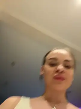 KristiRich: онлайн-секс-чат