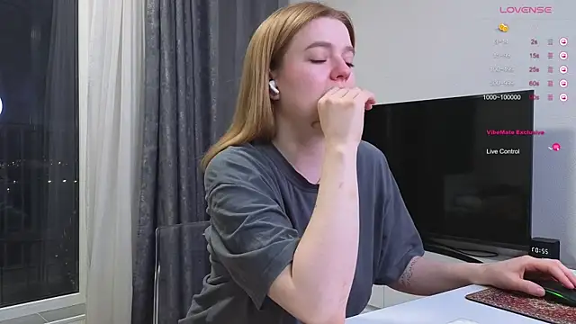 lovly_bambi: онлайн-секс-чат