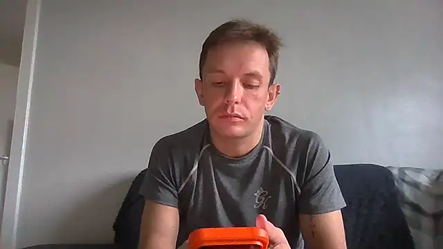 verscub6969: διαδικτυακό σόου στην κάμερα