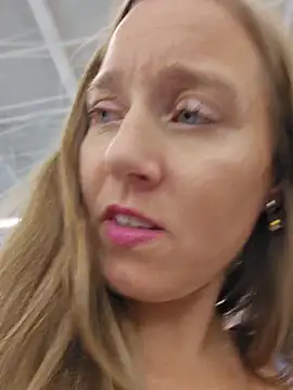 Skyellar's Webcam Show