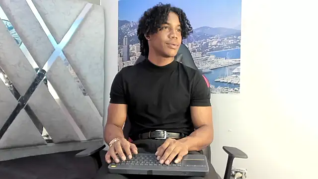 Show modela axel_silva4 na web-kameri