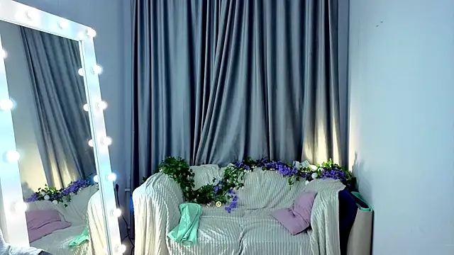 LiuYani's Webcam Show