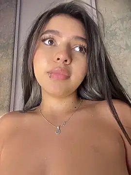 LolliePopsXXX: διαδικτυακό σόου στην κάμερα