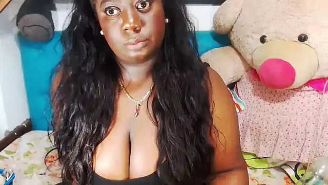 Webkamerová show XNASTYEBONYXXX