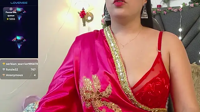 Chat +18 de IndraKaur_ ao vivo