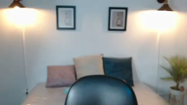 Juliana__lx élő XXX-chatje