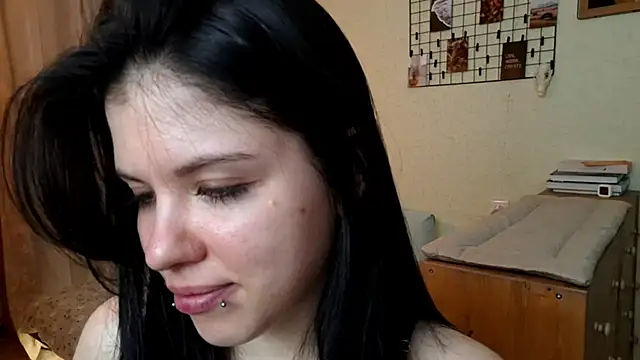 MiaTemptress' Live XXX Chat