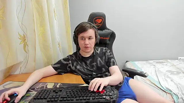 iliaskrisloveのライブXXXチャット