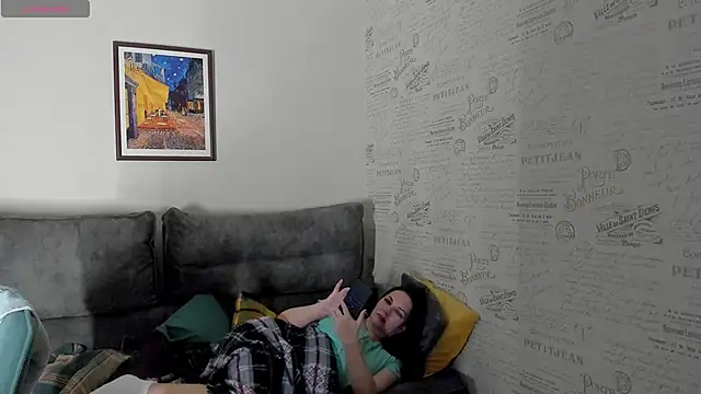 Chat +18 de Roxy_doll ao vivo