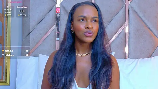 دردشة Sally-Noa الجنسية المباشرة