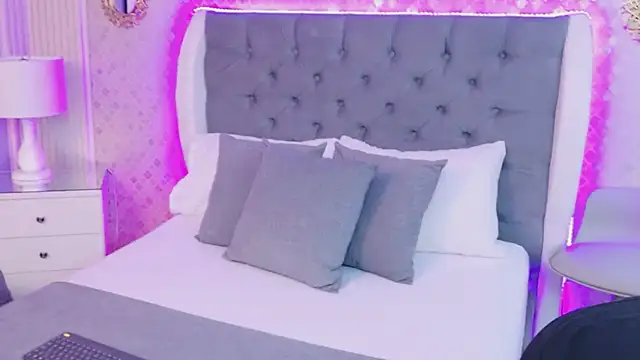 XXX chat uživo modela TaniaBlaze