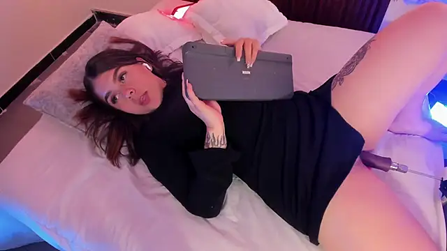 دردشة ArianaBaker الجنسية المباشرة