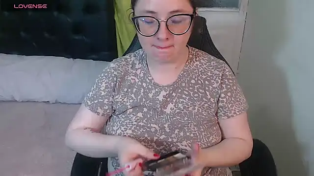 دردشة KrystalAdams الجنسية المباشرة