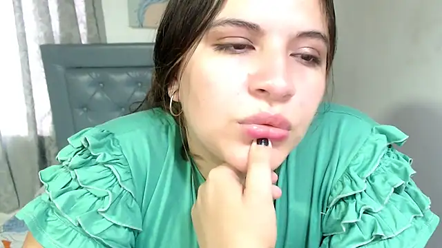 sarah_aguilar's Live XXX Chat