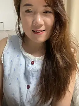 Momo-9988: διαδικτυακό σόου στην κάμερα