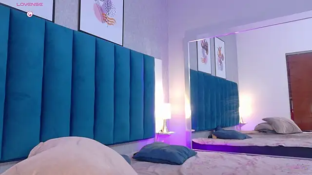 MiaMidnnightt Chat XXX in diretta