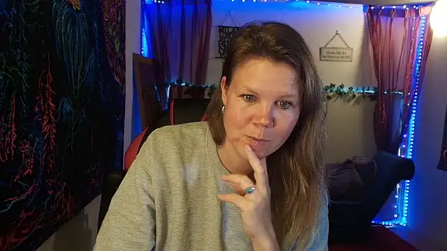 CallMeMaria: онлайн-секс-чат