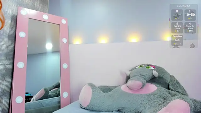 Sol_Radiant live XXX chat