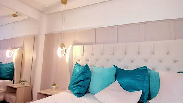 Chat +18 de raquel_mooon ao vivo