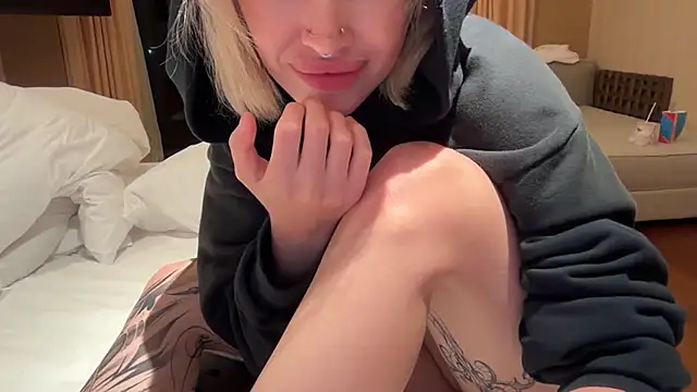 Golden_Aline's Webcam Show