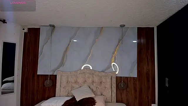 lia_16's Live XXX Chat