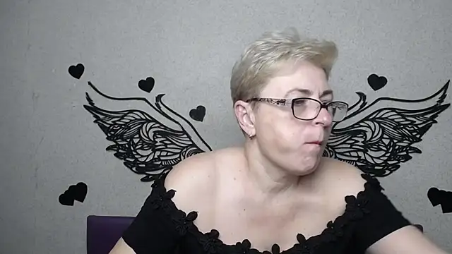 Chatroom XXX en direct de EmiliaGree