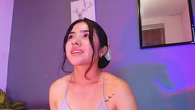 Chat +18 de adara_johnson__ ao vivo