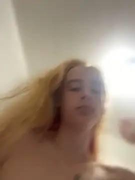 SeccySerena: онлайн-секс-чат