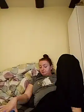 Bella-Monroe: онлайн-секс-чат