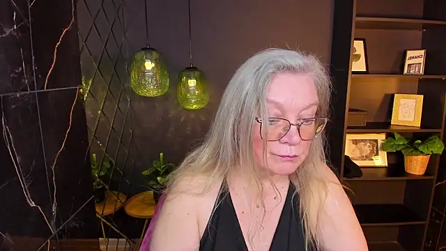 NataliMellow's Live XXX Chat