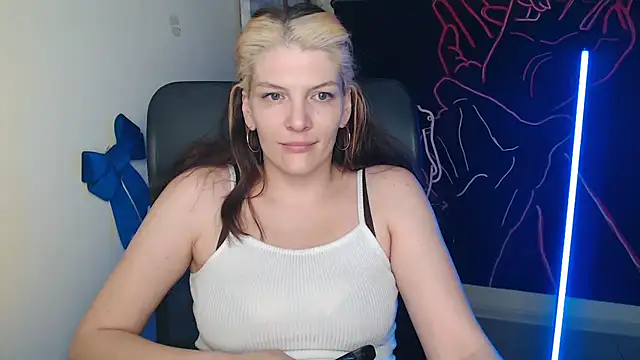 แชท XXX สดของ VanessaRey_