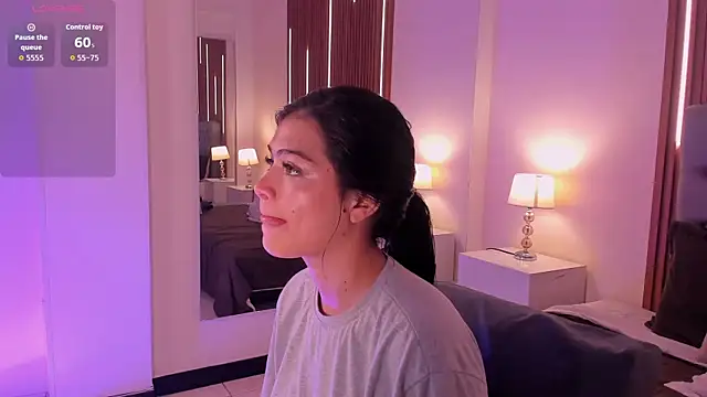 LiaSalvatore's Live XXX Chat