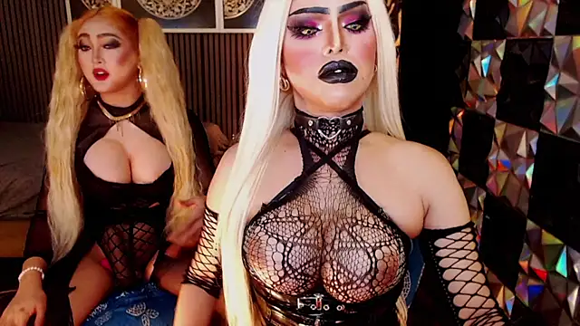 BigCockLatinaTS: вебкам-шоу