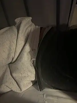 Kadenj92 网络视讯表演