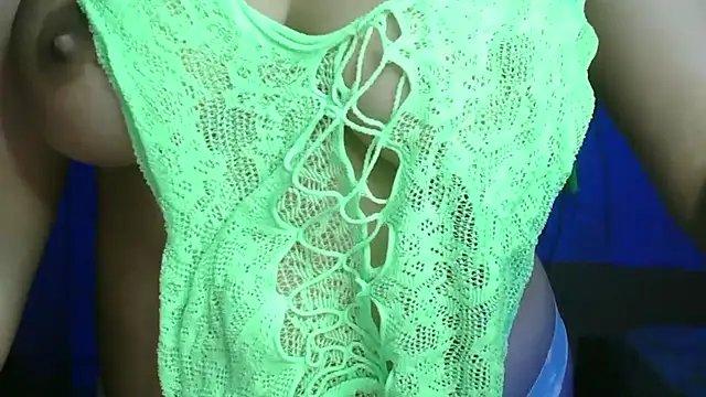 HotNiyathi: απευθείας συνομιλία ΧΧΧ