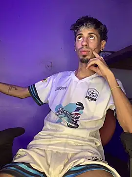 alexx_23cm Webcamshow