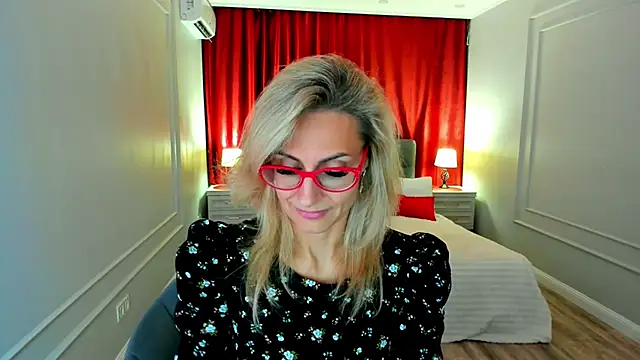 MuseOfStage's Live XXX Chat