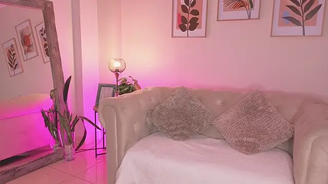 دردشة DahianaWalcott الج نسية المباشرة