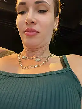 Irresistible24: απευθείας συνομιλία ΧΧΧ