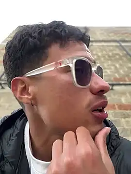 TavoHot_ webkamerás műsora