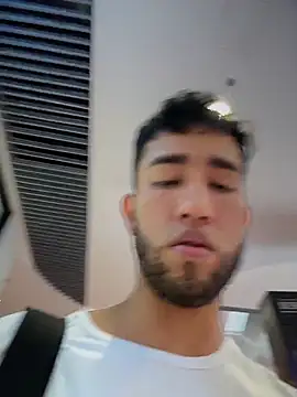 Živý XXX chat liam_bronw