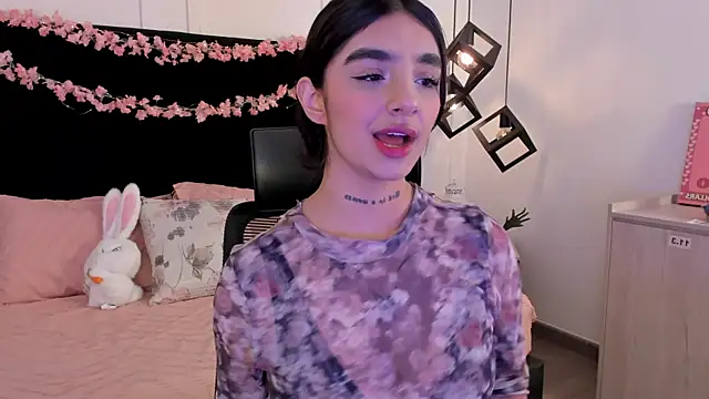 Abriil_cutee Chat XXX in diretta