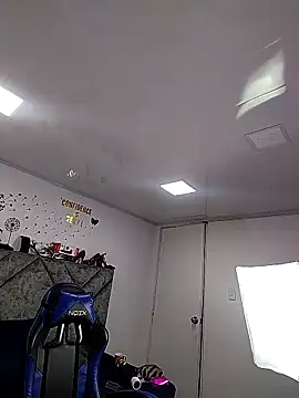 Shantey_Laurent Adlı Modelin Canlı XXX Sohbeti