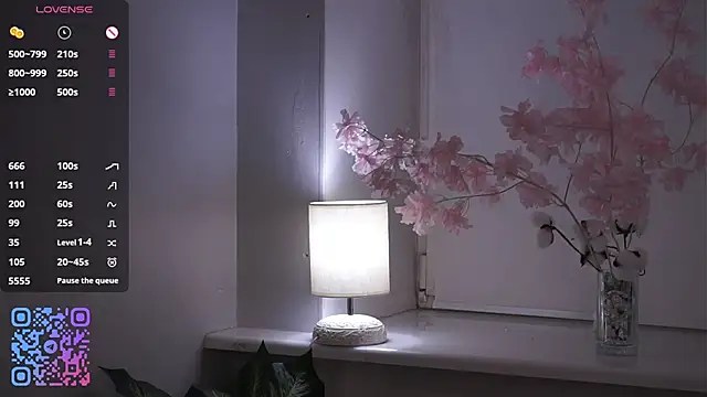 HannaHayles 网络视讯表演