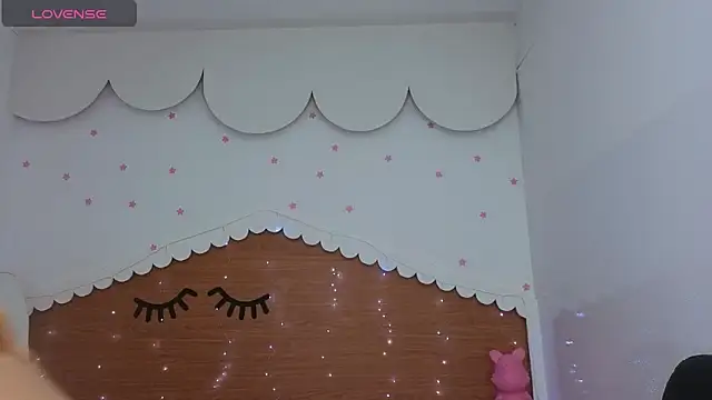 emma_wockll_t Adlı Modelin Canlı XXX Sohbeti