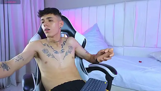 Tommy_valverde Webcam Show