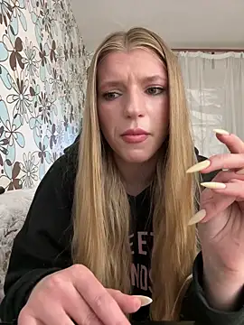 adel_secret – Live XXX-chat