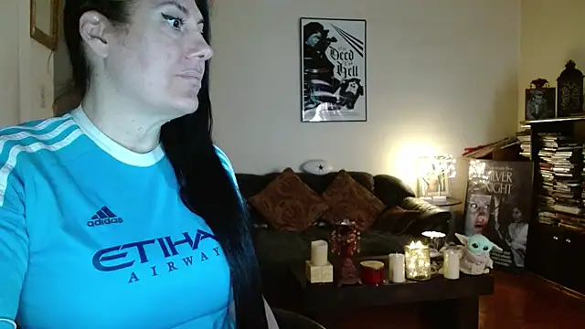 mandaloriangirls Adlı Modelin Canlı XXX Sohbeti