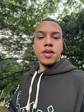 AlphaMasterXxx 라이브 XXX 채팅