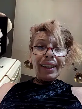 แชท XXX สดของ FrozenWaffle